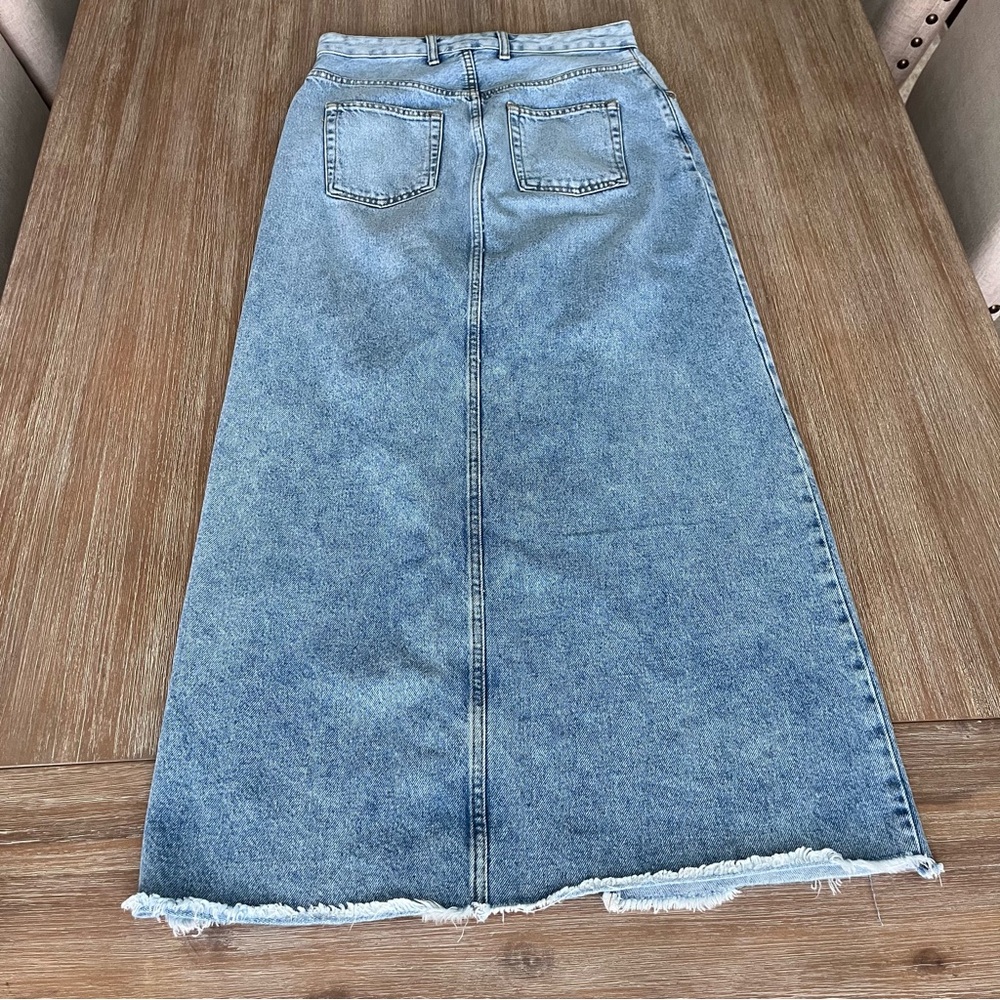 Pilcro from Anthropologie, Madi front-slit denim skirt, Endless summer wash, 4 - Picture 8 of 16
